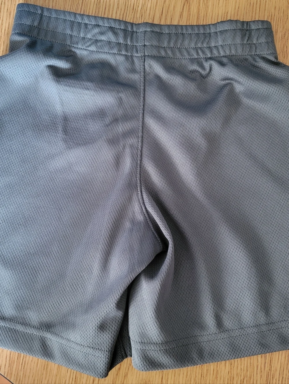 Nike gray and white 'all action' t-shirt and short set 4T - Picture 5 of 9